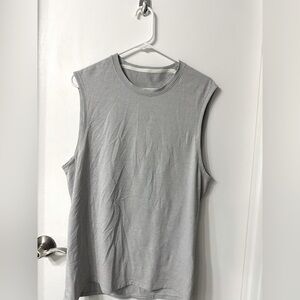 Men’s Lululemon athletics  sleeveless Drifit activewear size Large